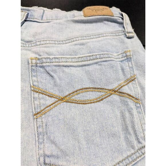 Abercrombie & Fitch Love High Rise Dad Short Women’s 4 - Picture 4 of 5